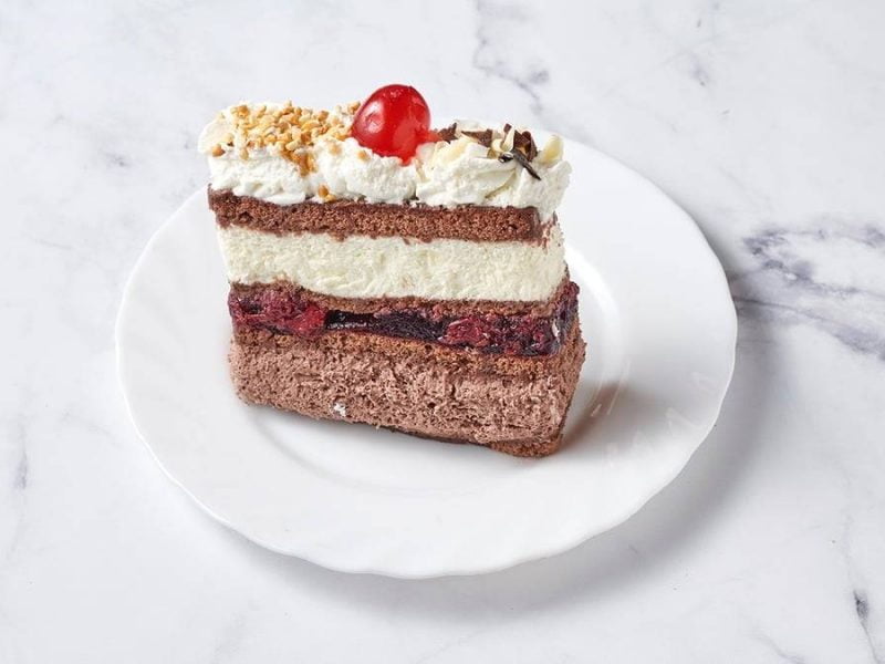 Feketeerdő torta szelet. Falat klasszikus finomság - Rendeljsutit.hu